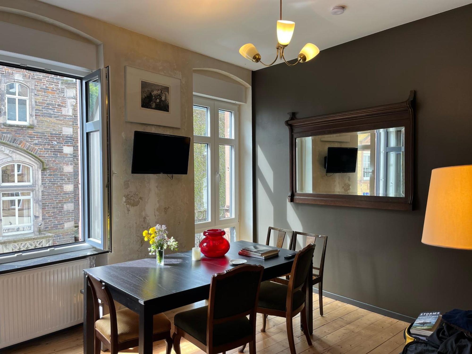 Vis-A-Vis Apartments Трабен-Трарбах Екстериор снимка
